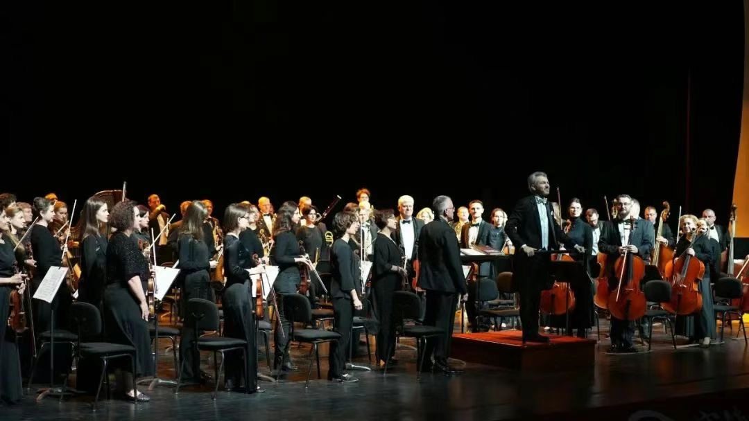 富德生命人壽江西分公司成功舉辦“家•戀-2025年VIP藝術(shù)季”活動